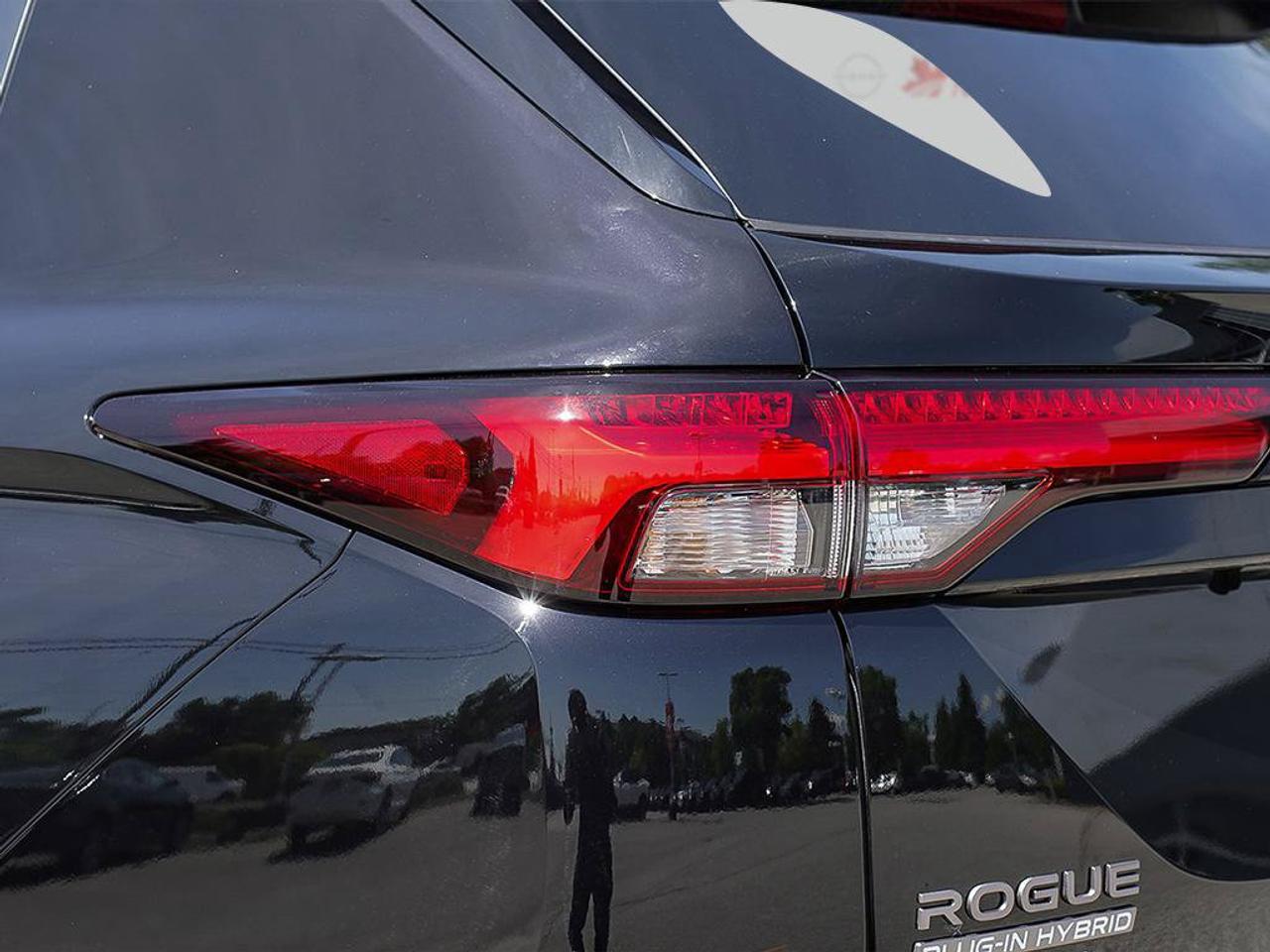2026 Nissan Rogue Plug-In Hybrid Platinum Photo