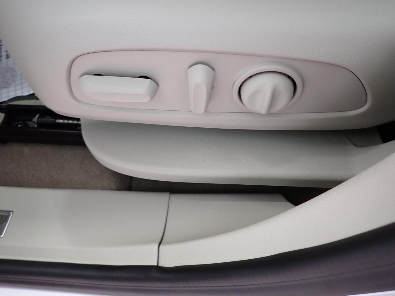 2024 GMC Terrain Denali AWD 4DR LEATHER SUNROOF Photo