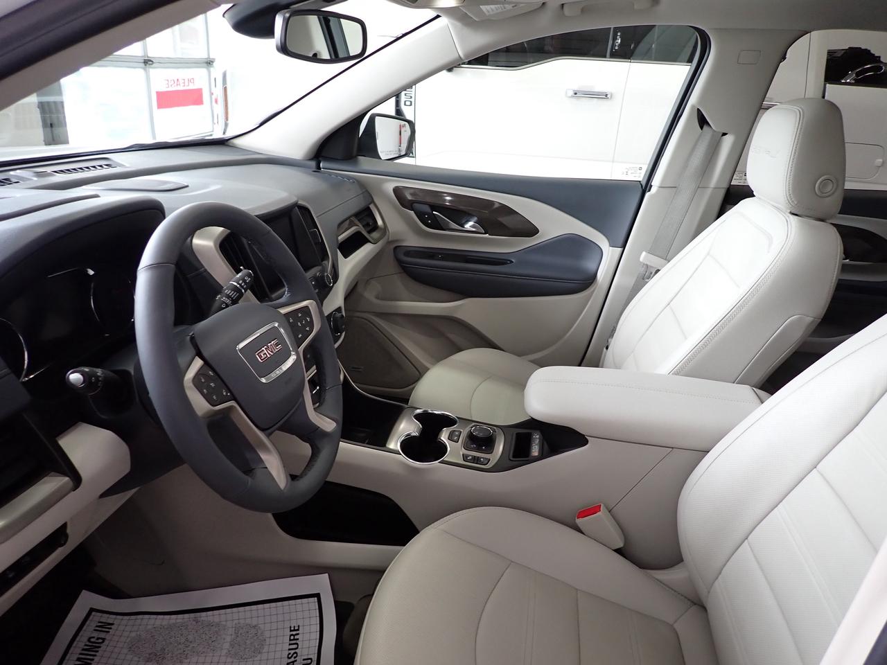 2024 GMC Terrain Denali AWD 4DR LEATHER SUNROOF Photo