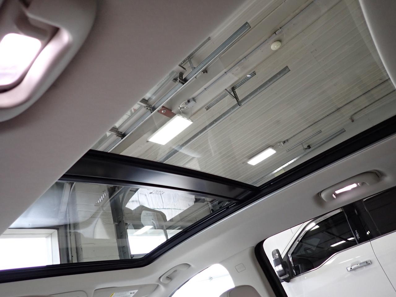 2024 GMC Terrain Denali AWD 4DR LEATHER SUNROOF Photo