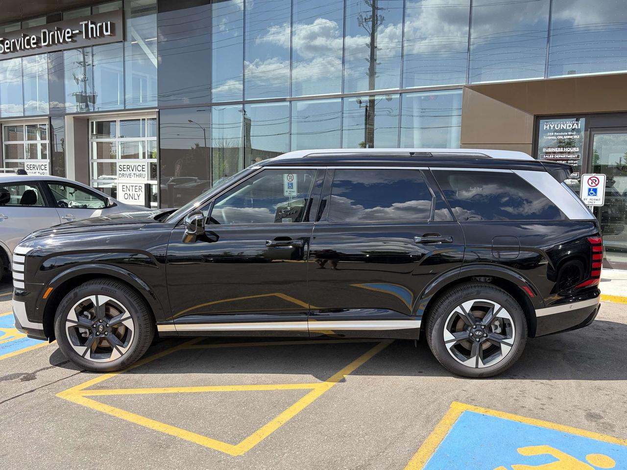 2026 Hyundai Palisade Hybrid CERTIFIED PRE-OWNED   Luxury Hybrid AWD Photo