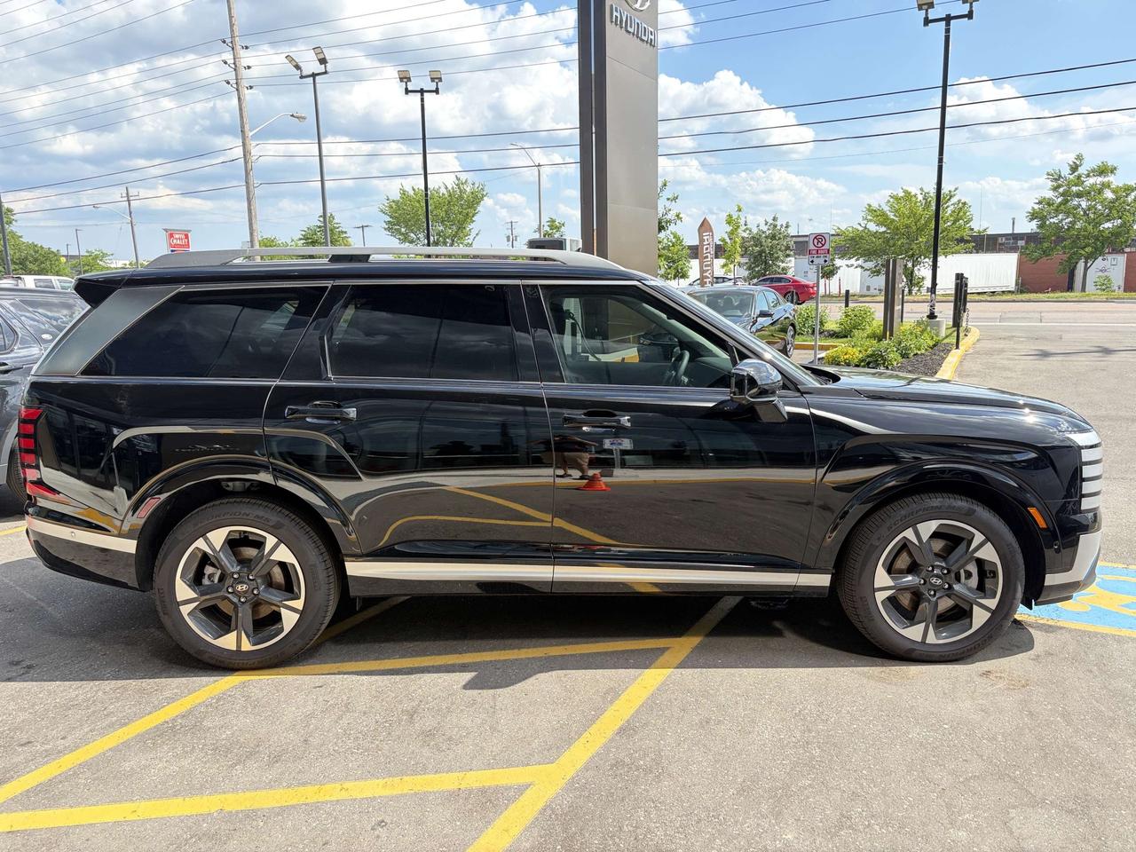2026 Hyundai Palisade Hybrid CERTIFIED PRE-OWNED   Luxury Hybrid AWD Photo