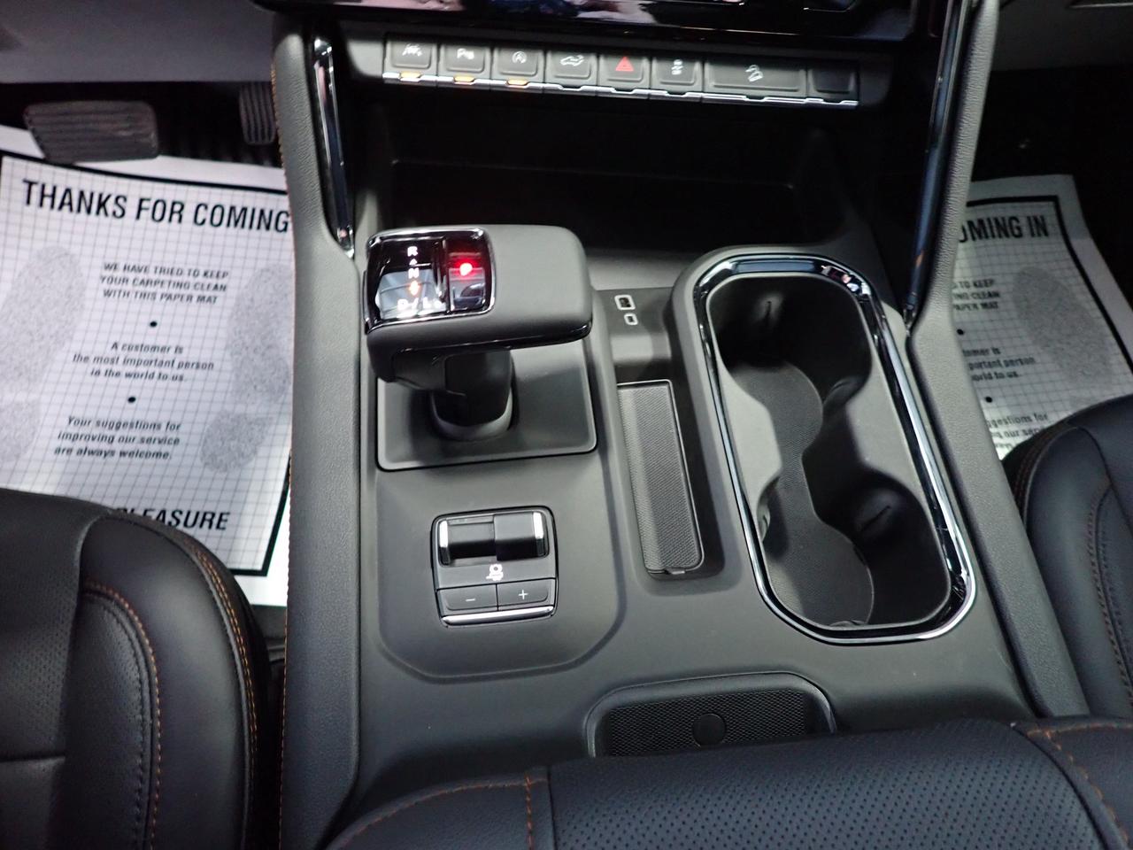 2026 GMC Sierra 1500 AT4 4WD CREW CAB LEATHR NAVI SUNROOF Photo