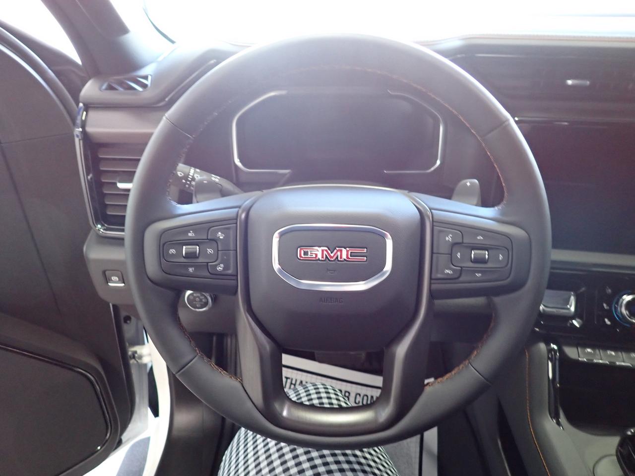 2026 GMC Sierra 1500 AT4 4WD CREW CAB LEATHR NAVI SUNROOF Photo