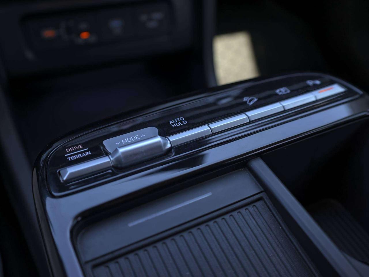 2025 Hyundai Tucson Ultimate AWD   HUD   Bose   Ventilated Seat Photo