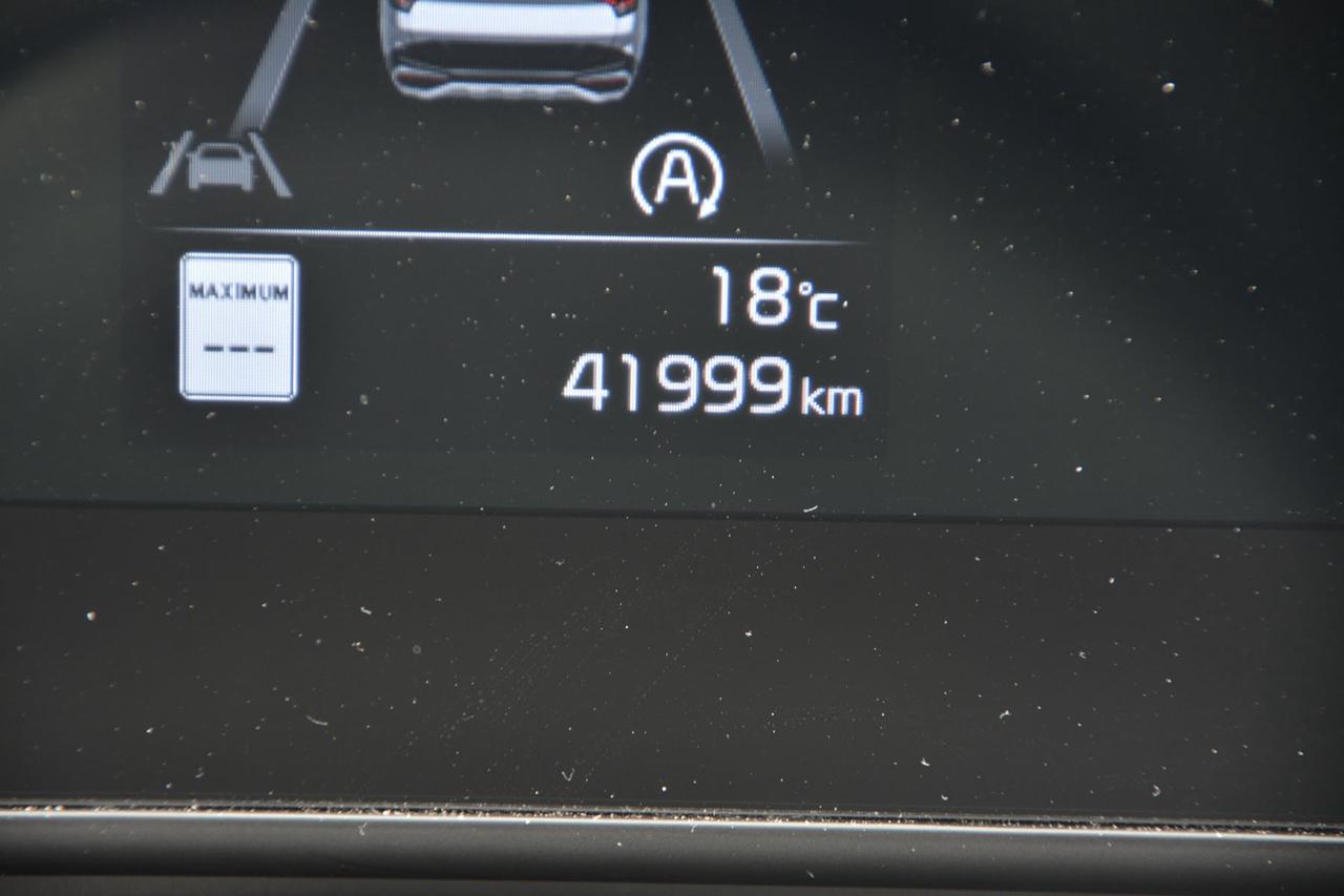 2023 Kia Sportage EX Photo