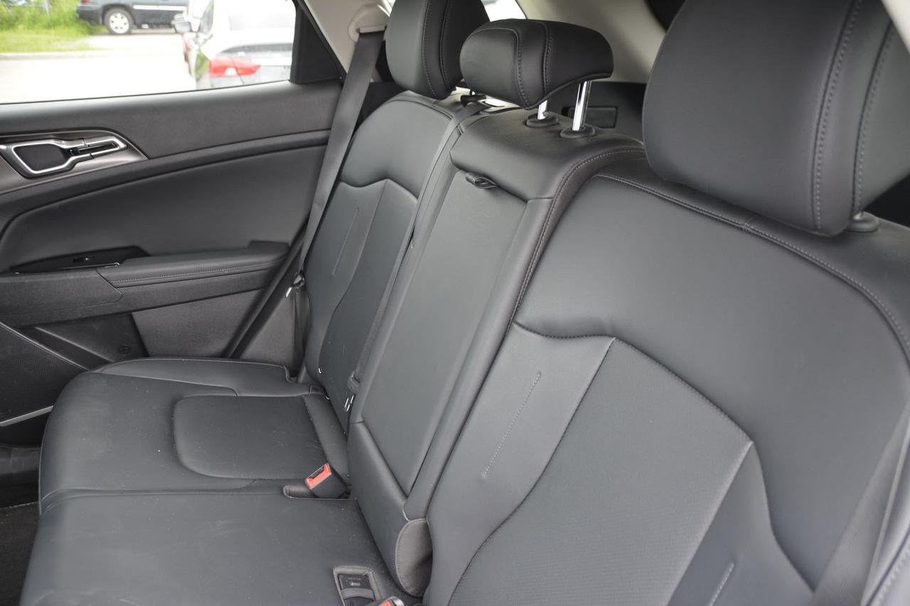 2023 Kia Sportage EX Photo