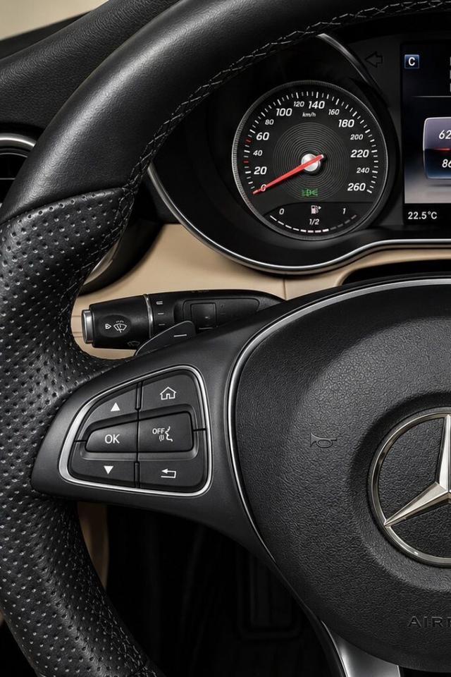 2017 Mercedes-Benz GLC300 GLC 300 4MATIC/NAVI/Sunroof/Leather/ Android/Clean Photo