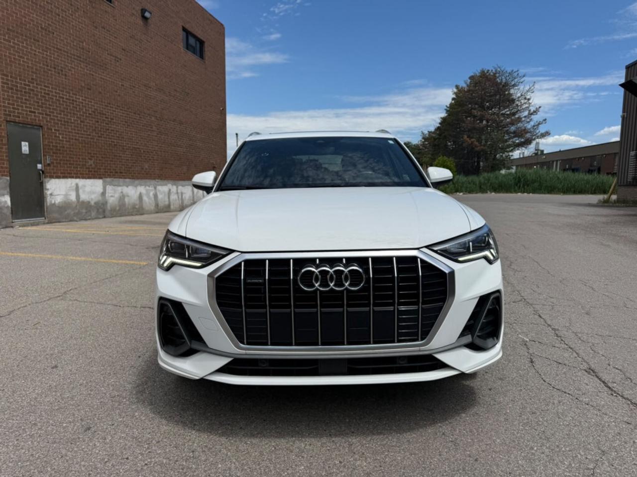 2021 Audi Q3 Progressiv S LINE  quattro / NAV / Sunroof / CarPl Photo