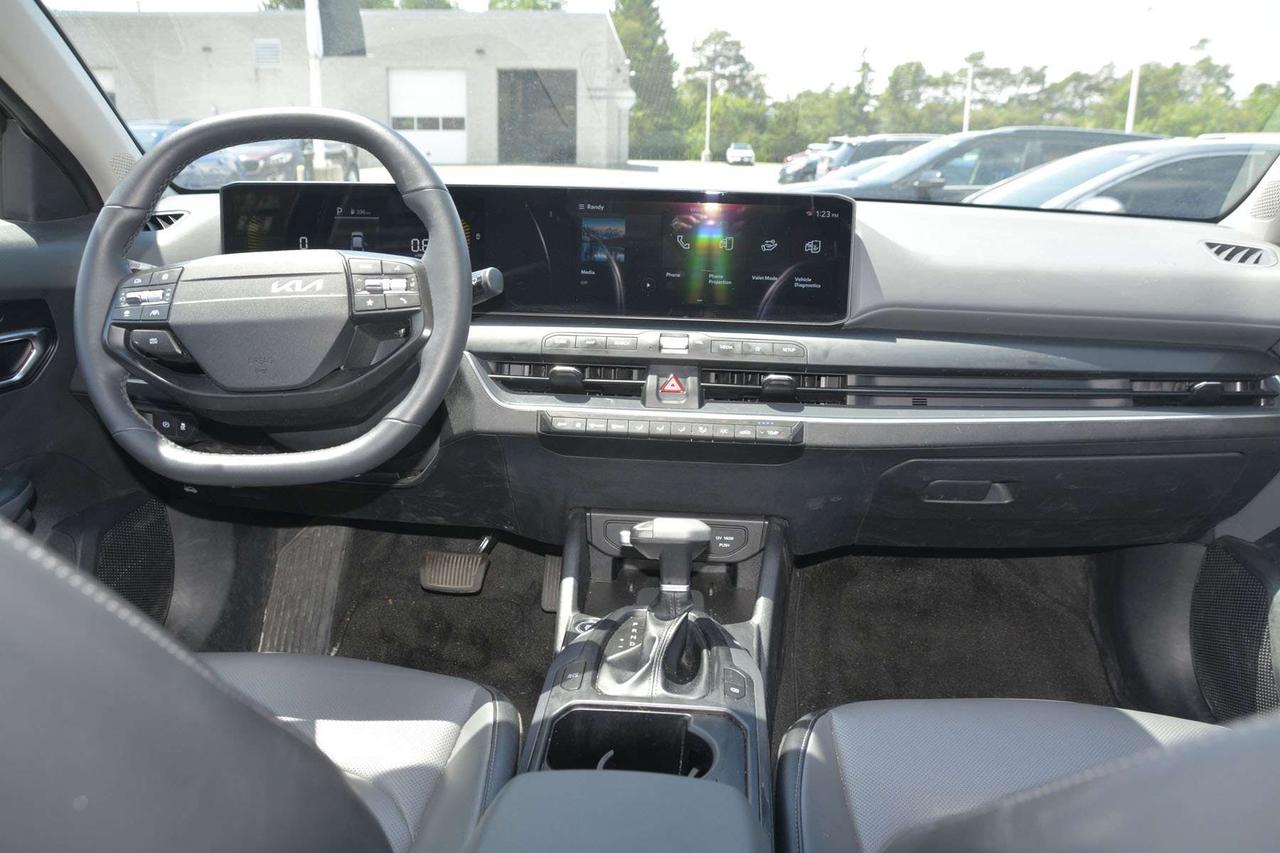 2025 Kia K4 EX Photo
