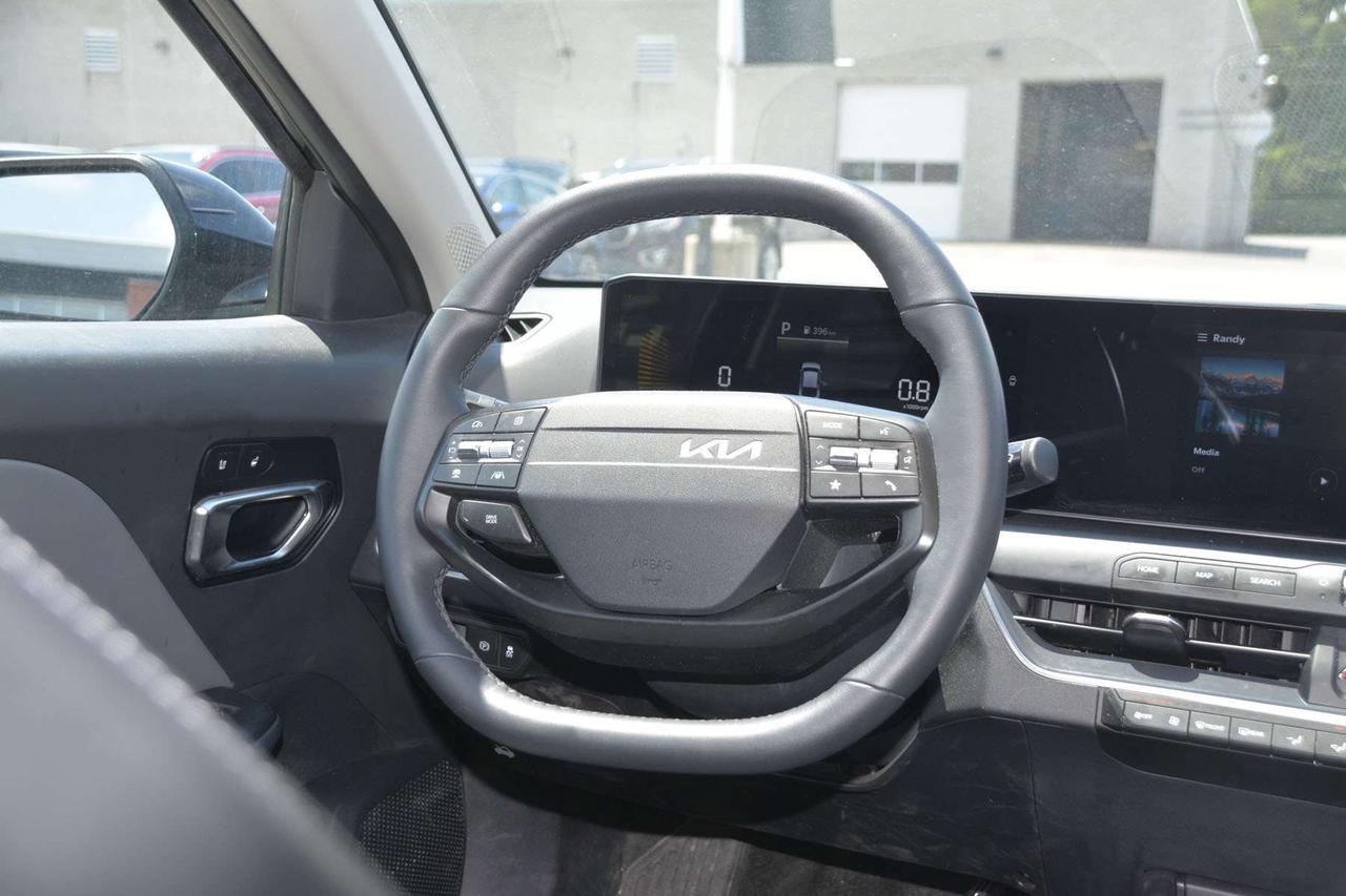 2025 Kia K4 EX Photo