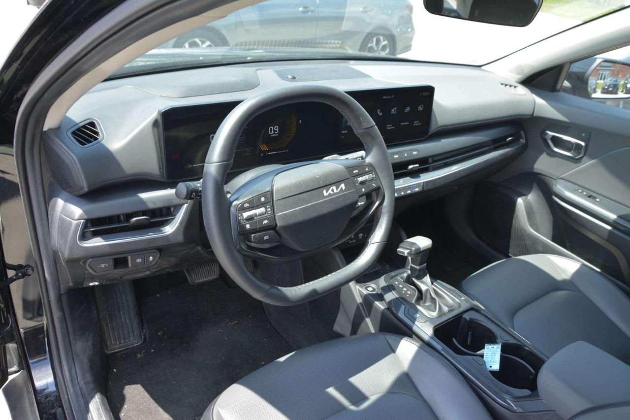 2025 Kia K4 EX Photo