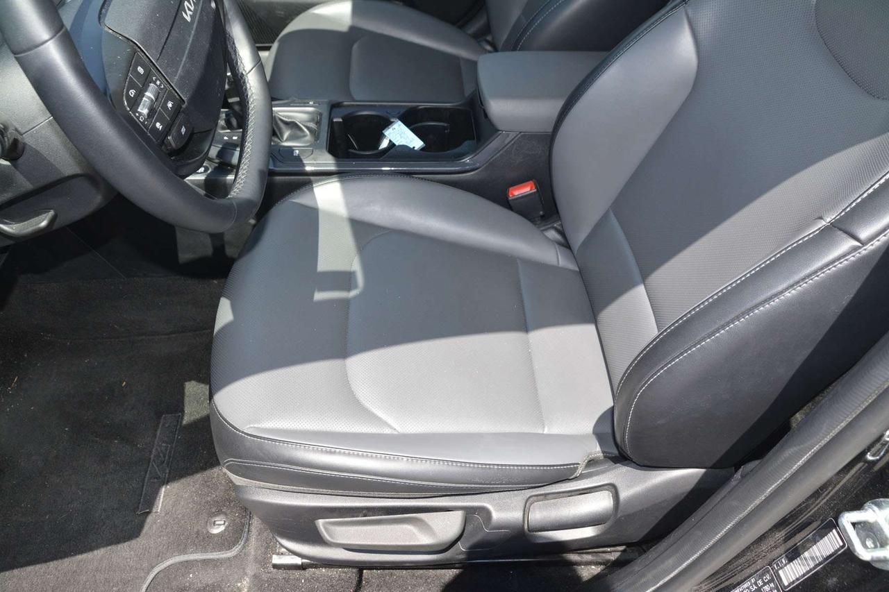 2025 Kia K4 EX Photo