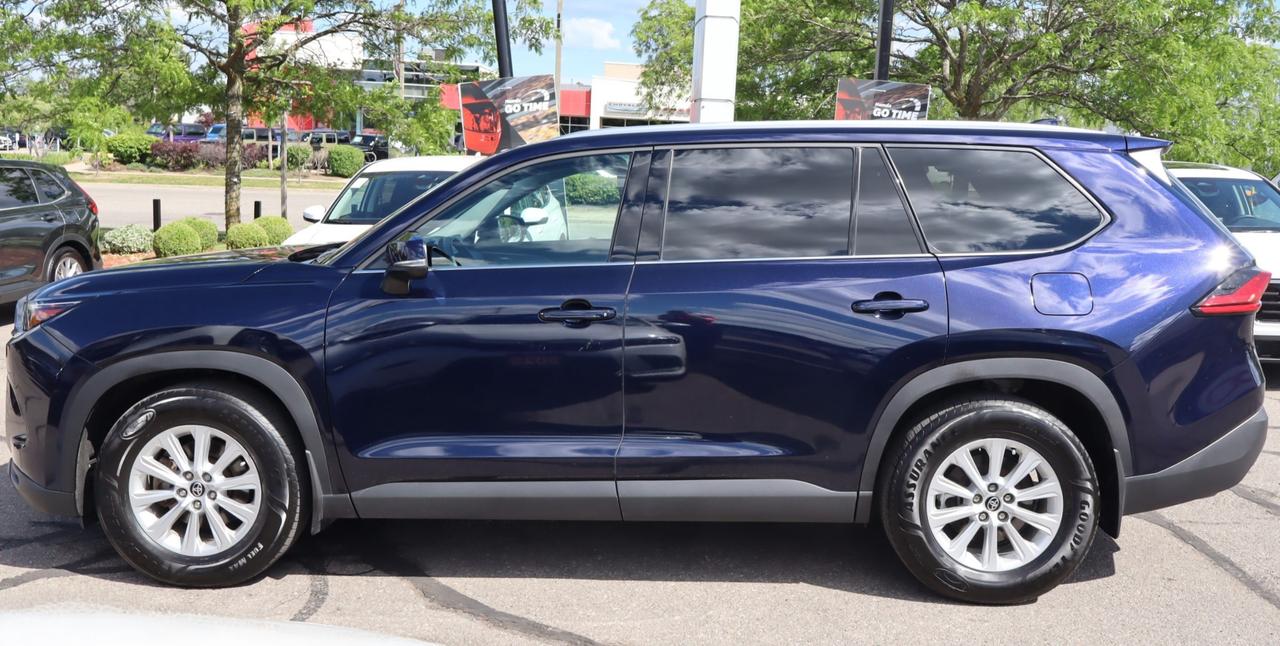 2024 Toyota Grand Highlander Hybrid XLE 4dr All-Wheel Drive Photo2