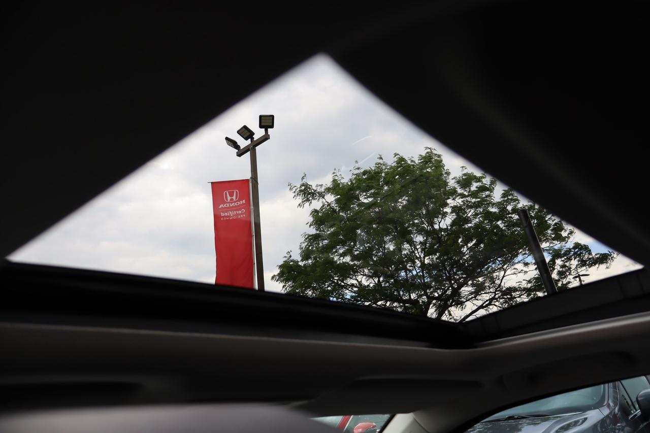 2024 Honda Civic Touring 4dr Sedan Photo
