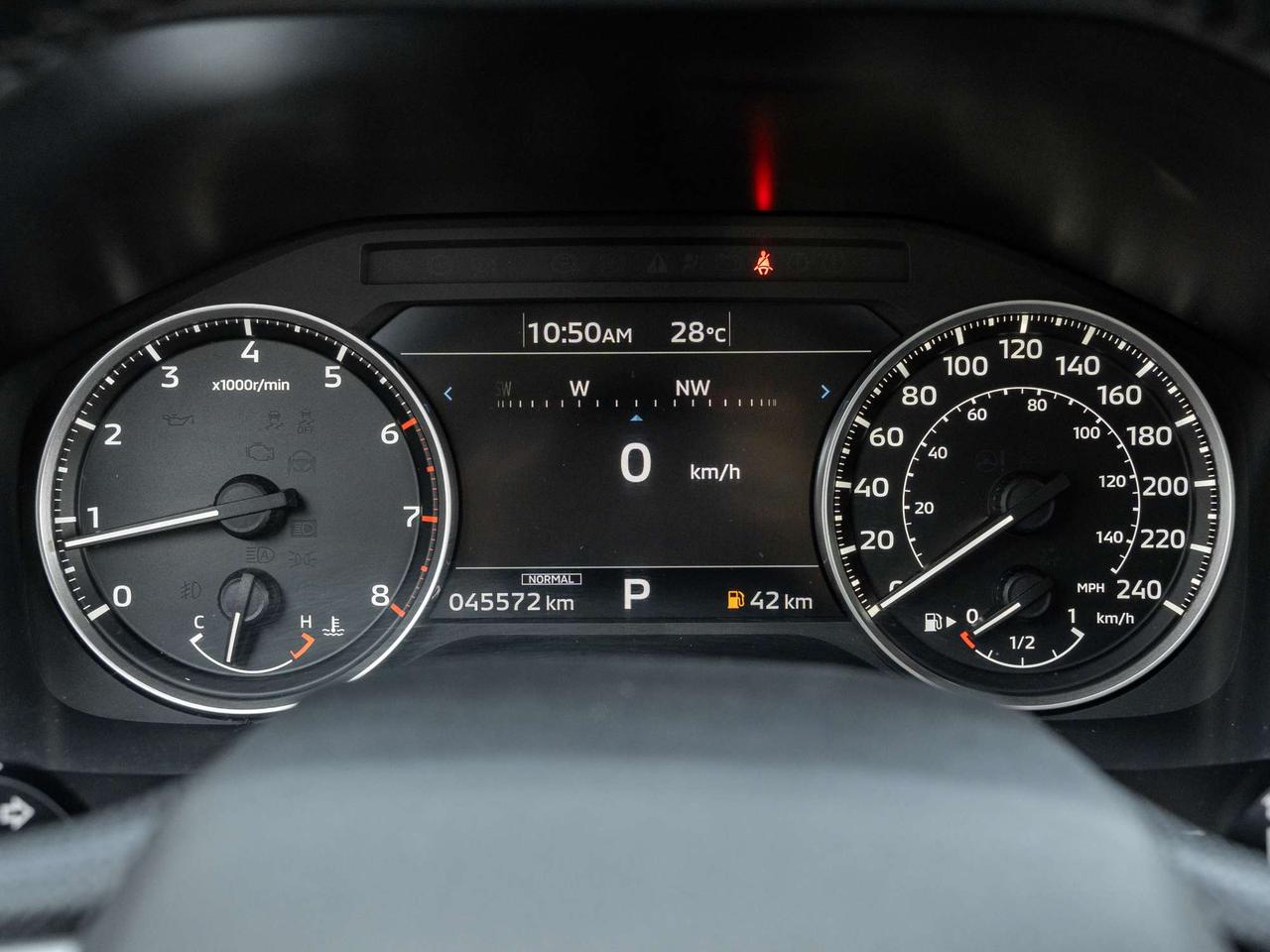 2024 Mitsubishi Outlander LE S-AWC   CPO FINANCE RATES FOR AS LOW AS 0.90% Photo