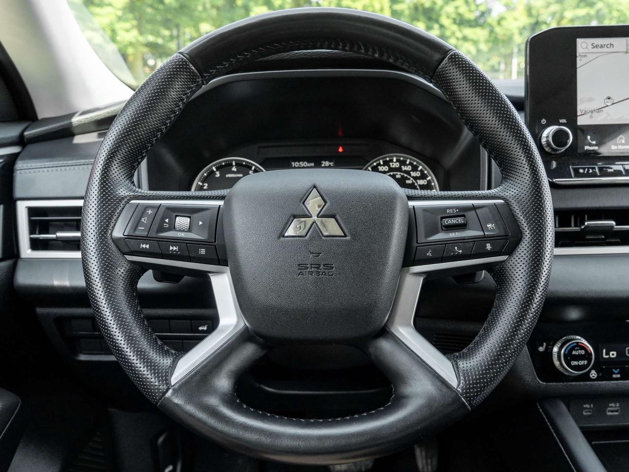 2024 Mitsubishi Outlander LE S-AWC   CPO FINANCE RATES FOR AS LOW AS 0.90% Photo