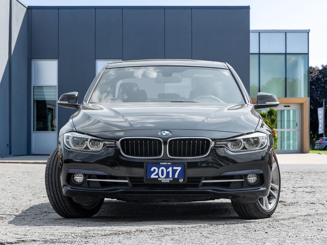 2017 BMW 3 Series 4dr Sdn 330i xDrive AWD  LOW MILEAGE  TRADE IN Photo