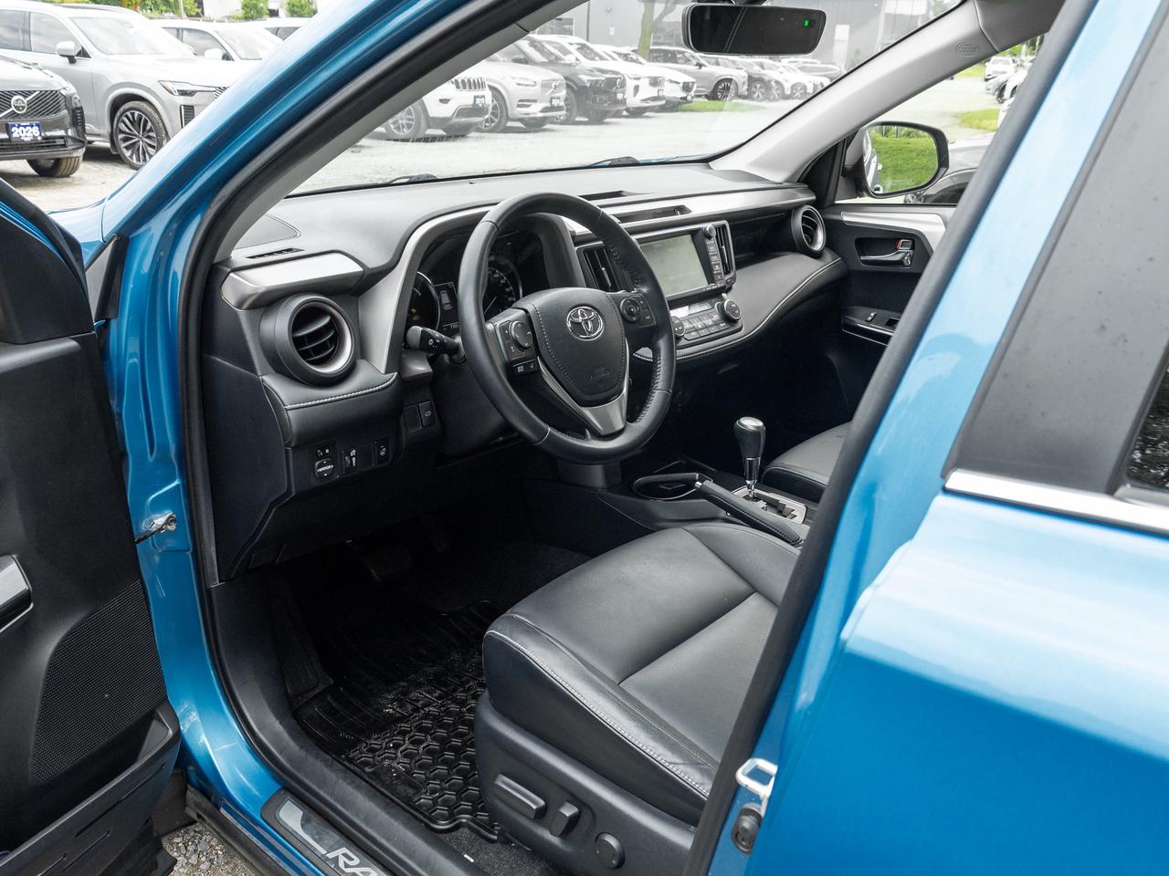 2016 Toyota RAV4 Hybrid 4dr LIMITED  ONE OWNER  TRADE IN  LOW MILEAGE Photo