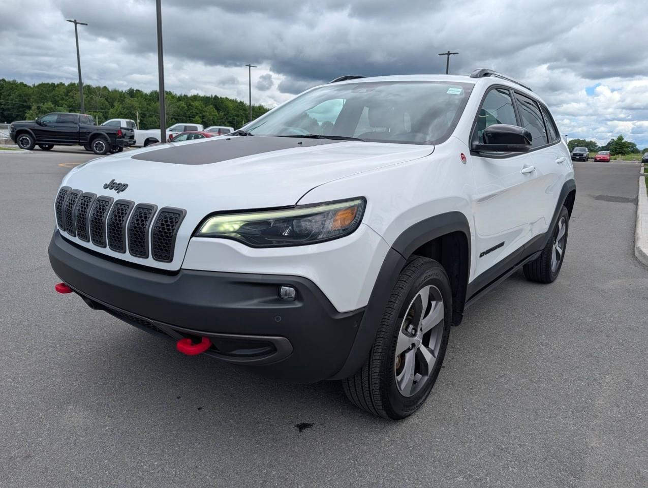 2023 Jeep Cherokee Trailhawk Photo