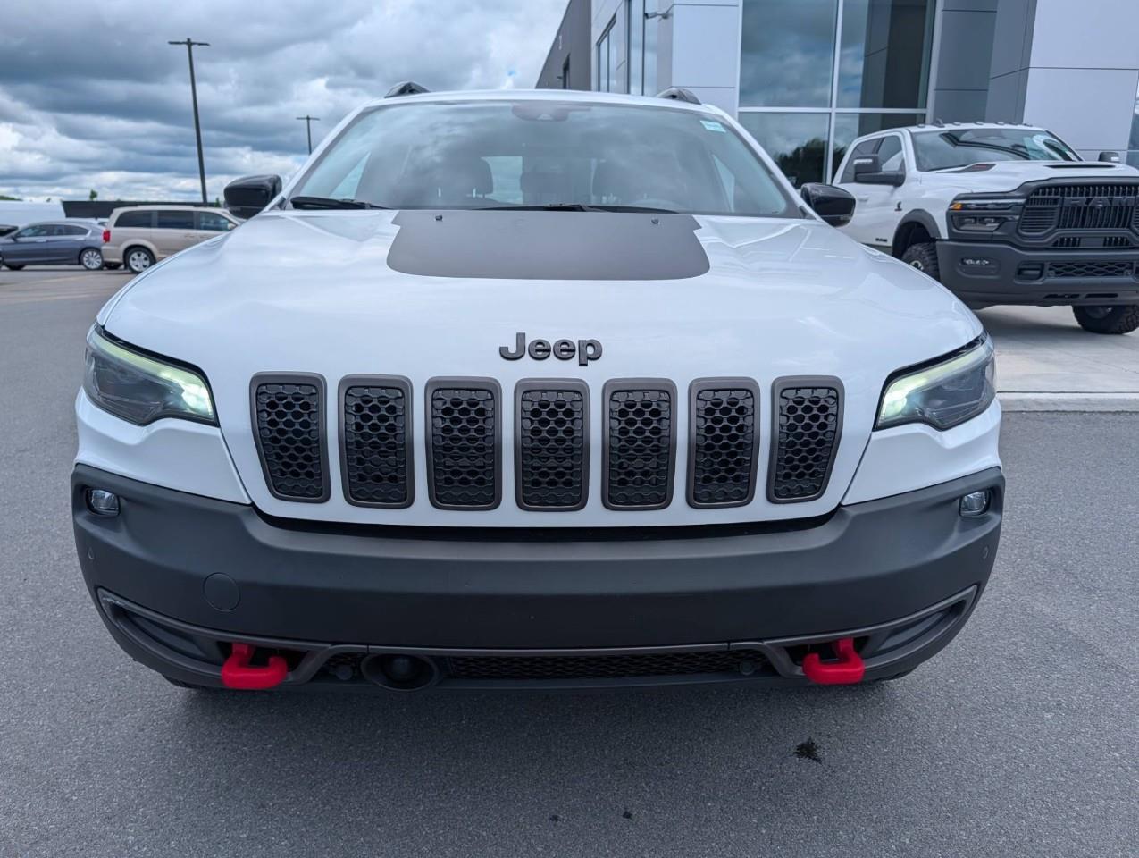 2023 Jeep Cherokee Trailhawk Photo