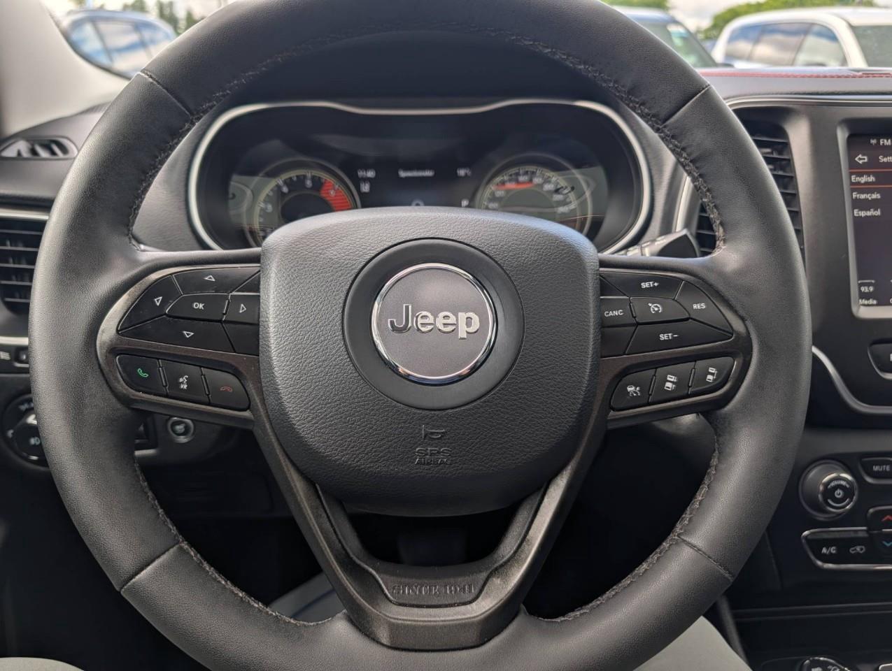 2023 Jeep Cherokee Trailhawk Photo