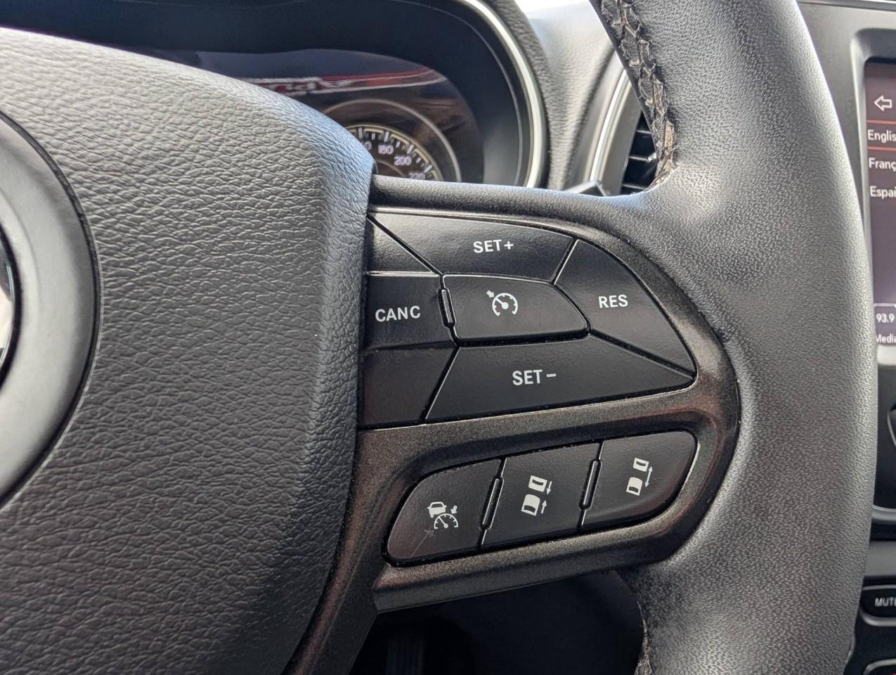 2023 Jeep Cherokee Trailhawk Photo