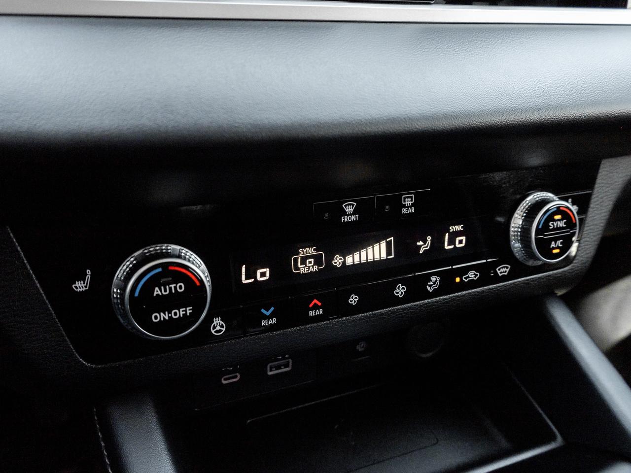 2024 Mitsubishi Outlander SE S-AWC CPO FINANCE RATES FOR AS LOW AS 0.90% Photo