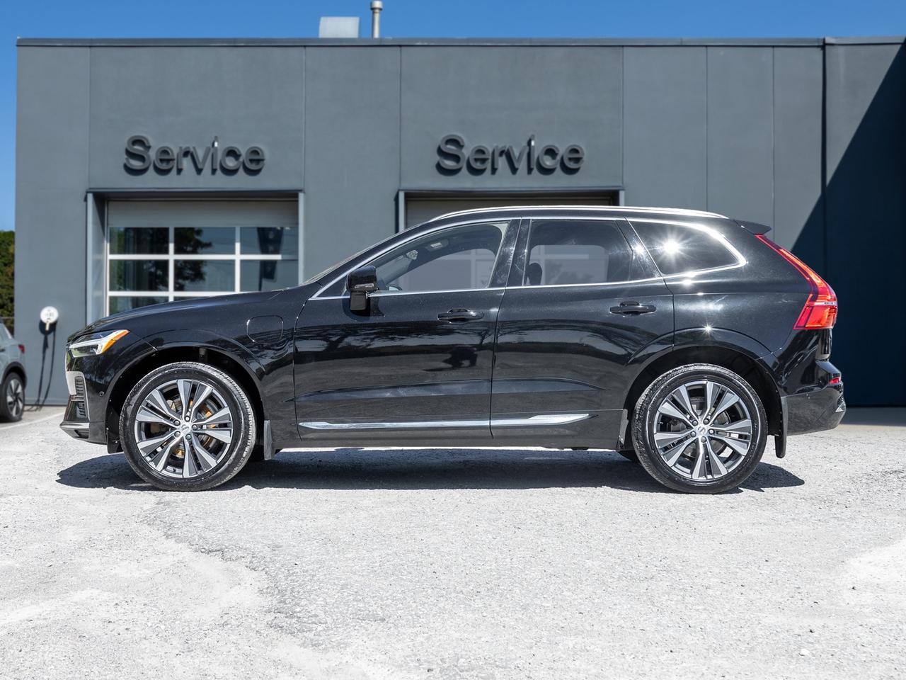 2022 Volvo XC60 Recharge T8 eAWD PHEV INSCRIPTION  B & WILKINS  HUD Photo2