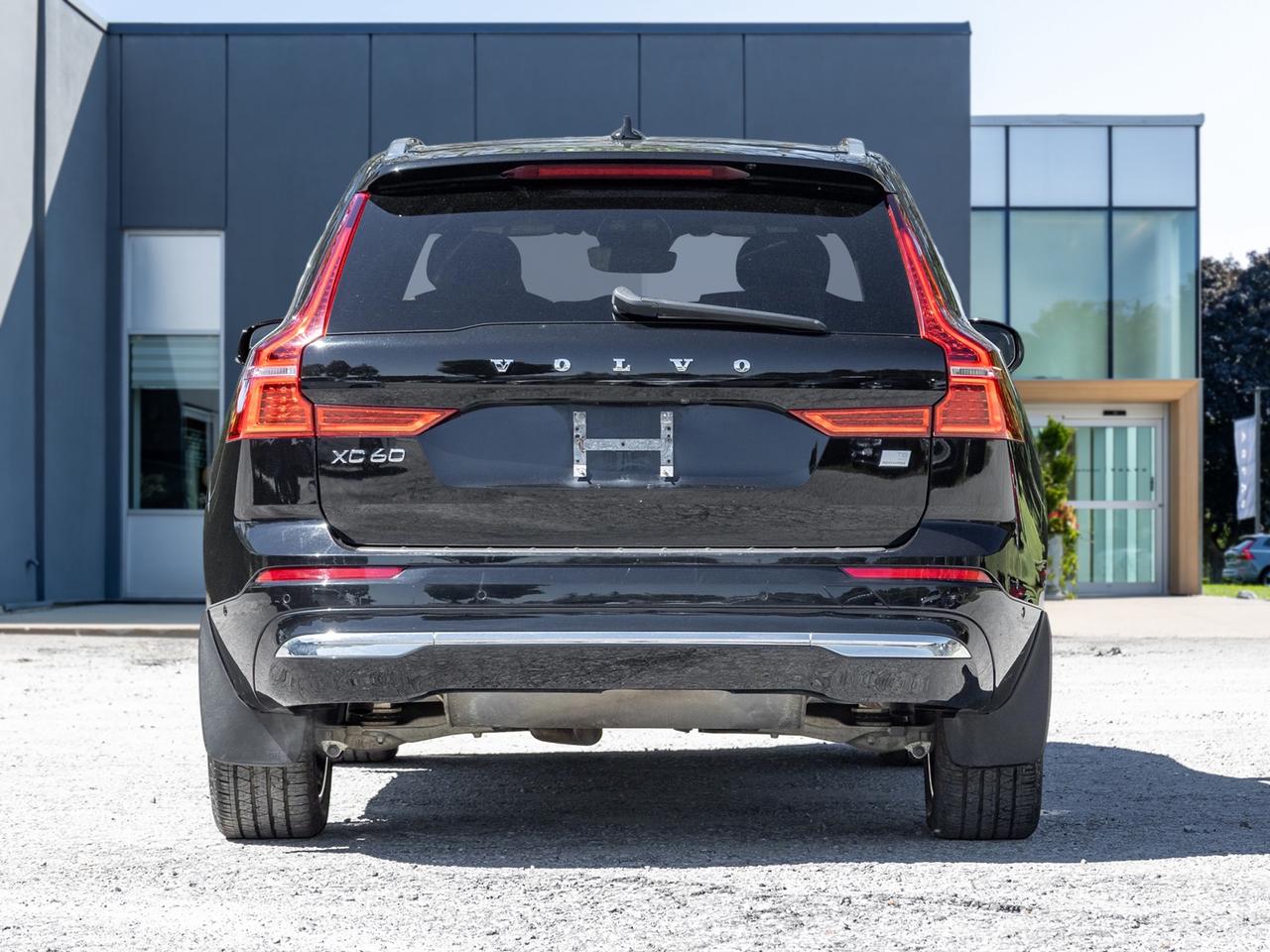 2022 Volvo XC60 Recharge T8 eAWD PHEV INSCRIPTION  B & WILKINS  HUD Photo