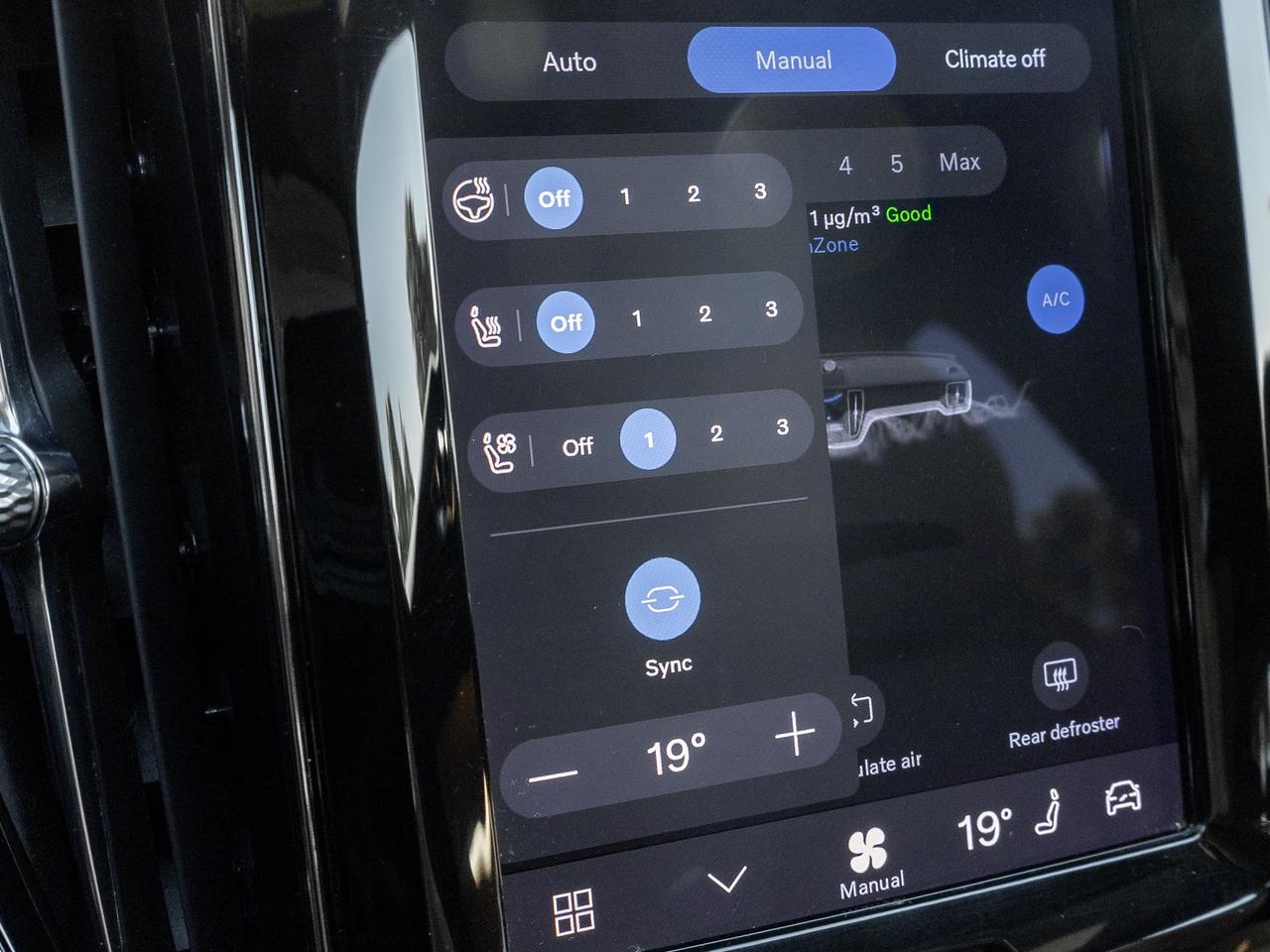 2022 Volvo XC60 Recharge T8 eAWD PHEV INSCRIPTION  B & WILKINS  HUD Photo