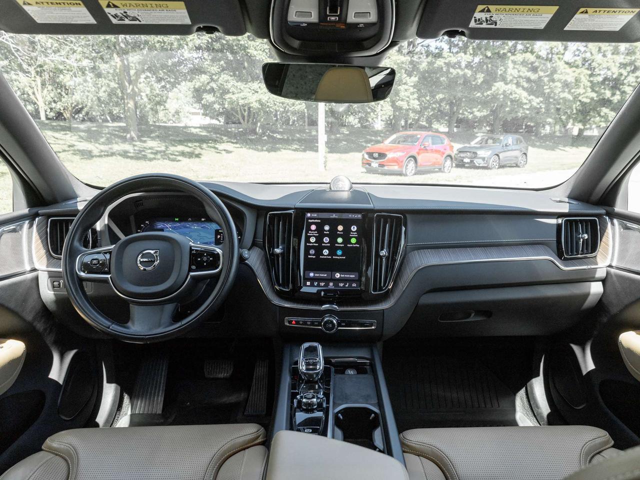 2022 Volvo XC60 T8 eAWD PHEV INSCRIPTION  B & WILKINS  HUD Photo