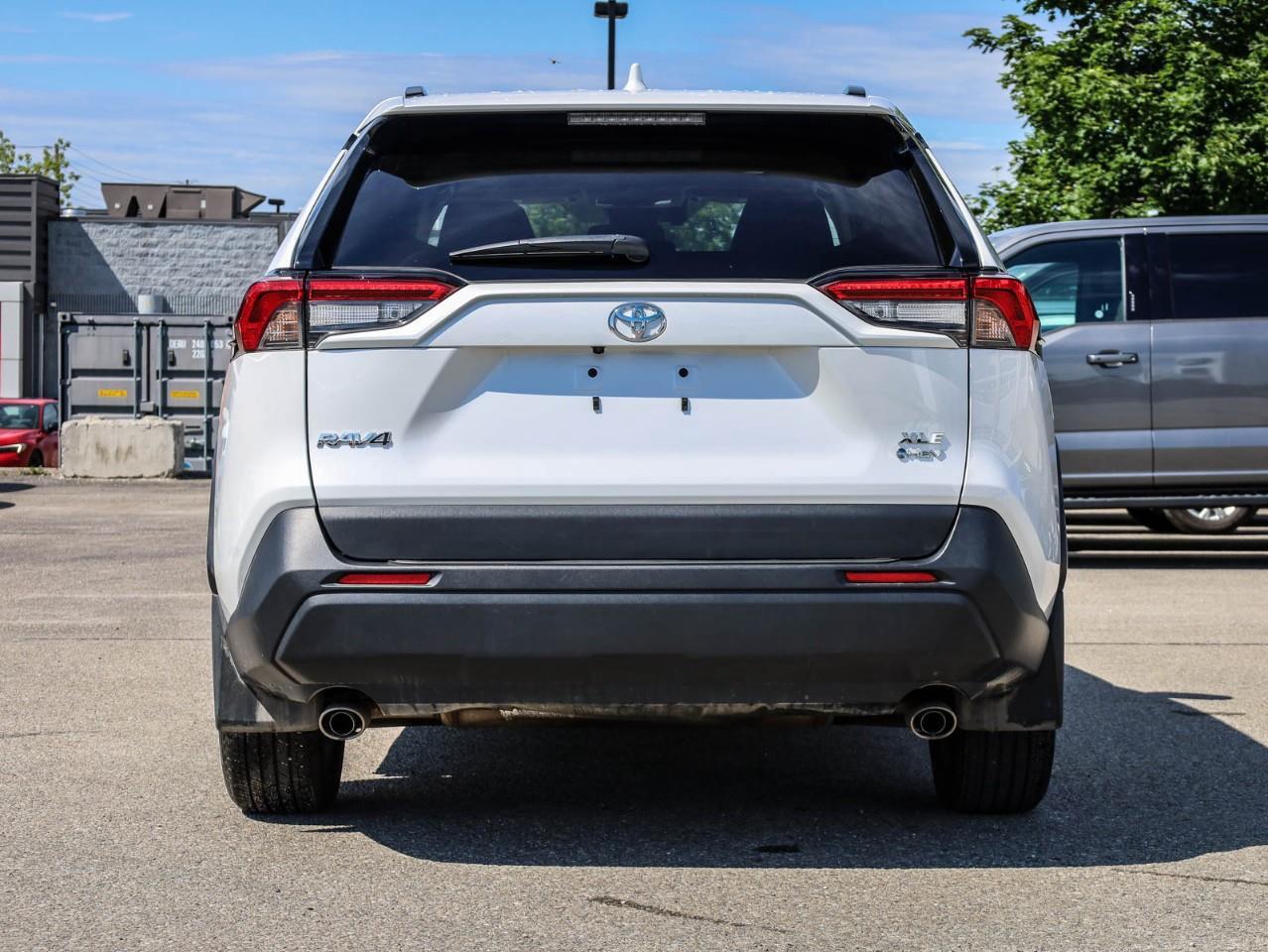 2025 Toyota RAV4 Hybrid XLE 4dr All-Wheel Drive Photo3