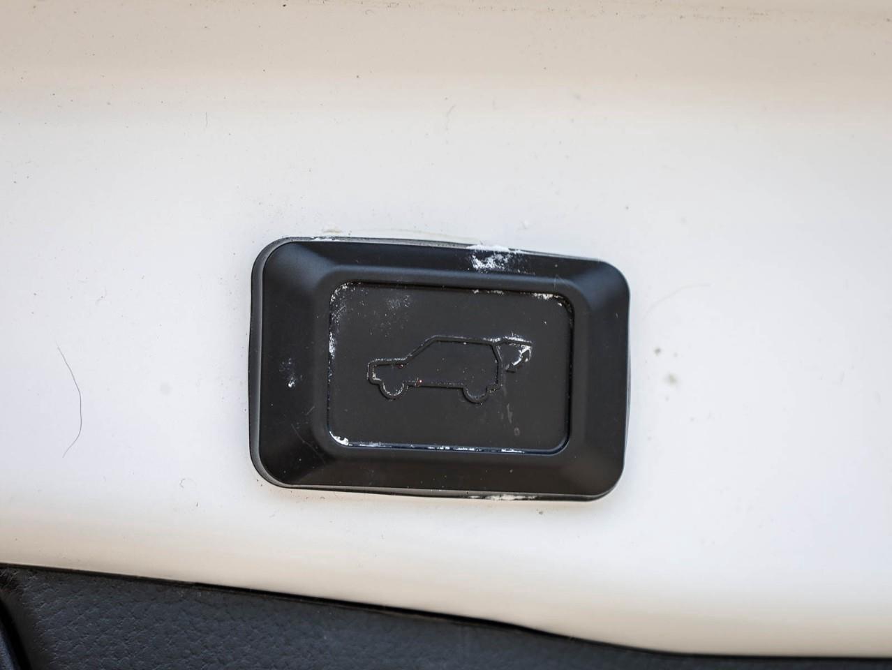 2025 Toyota RAV4 Hybrid XLE 4dr All-Wheel Drive Photo