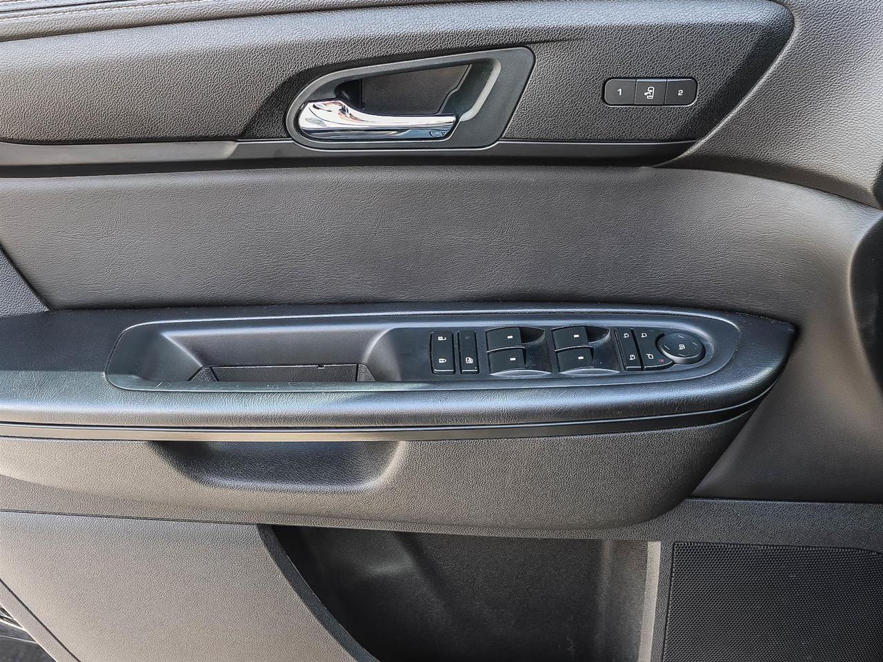 2016 Chevrolet Traverse LT Photo