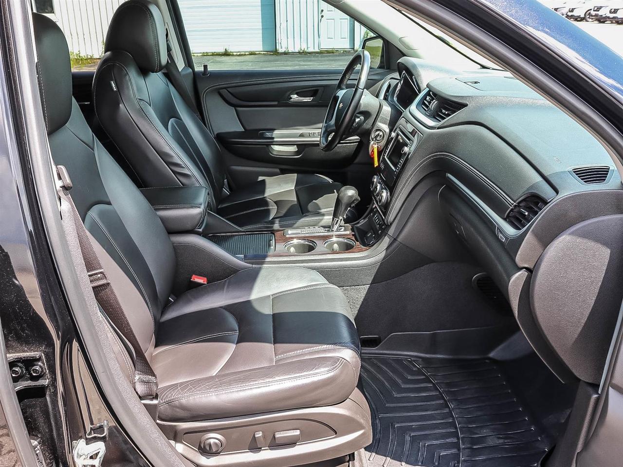 2016 Chevrolet Traverse LT Photo