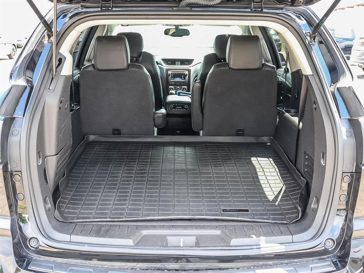 2016 Chevrolet Traverse LT Photo