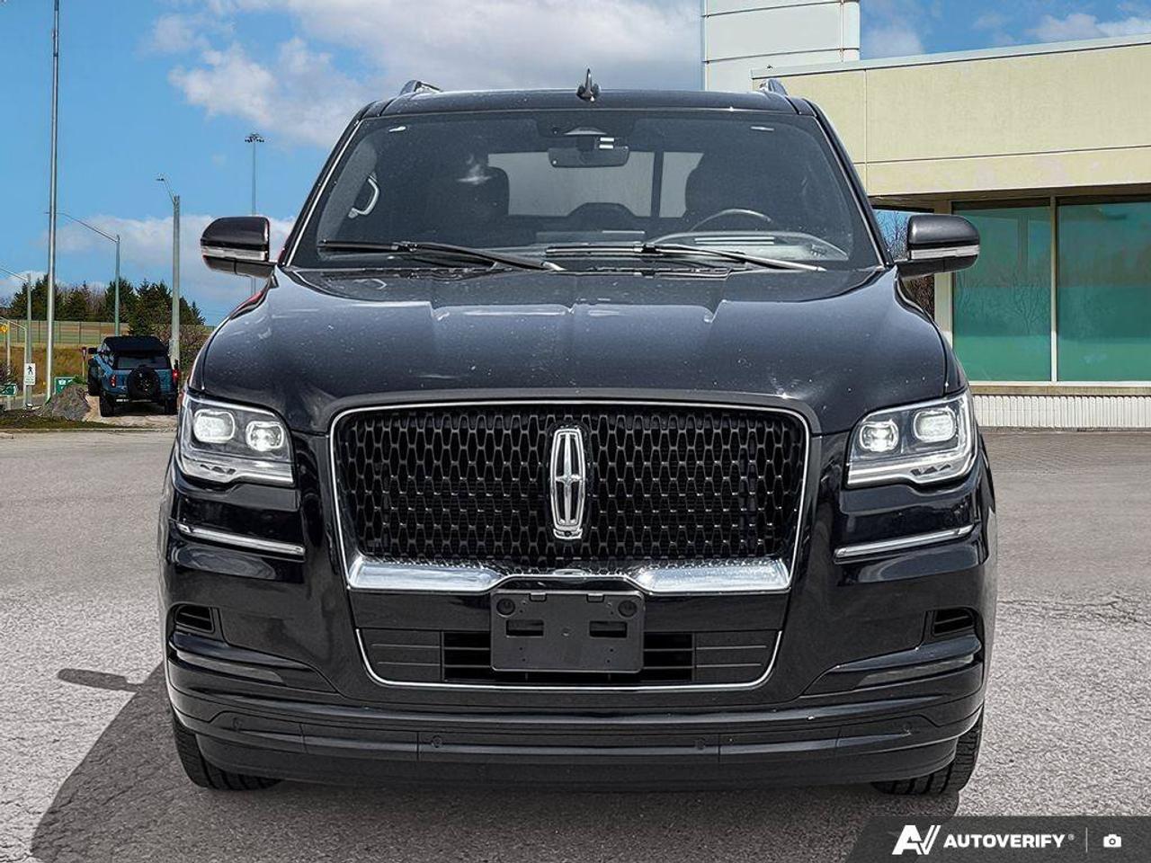 2023 Lincoln Navigator Reserve   201A   HTD STEER WHEEL   NAV Photo2