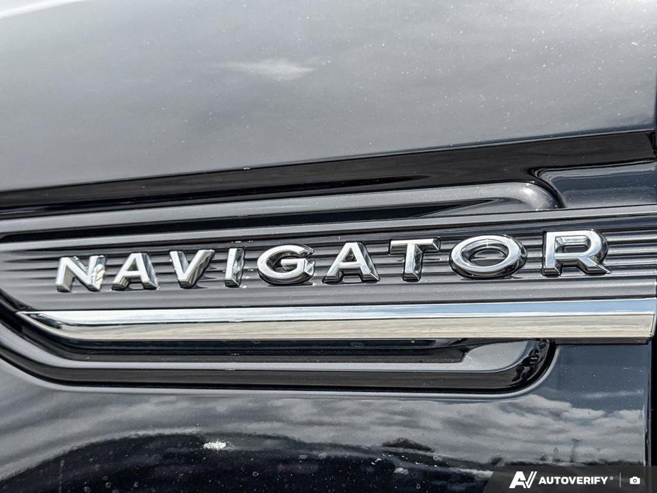 2023 Lincoln Navigator Reserve   201A   HTD STEER WHEEL   NAV Photo