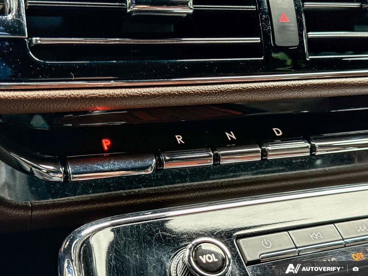 2023 Lincoln Navigator Reserve   201A   HTD STEER WHEEL   NAV Photo