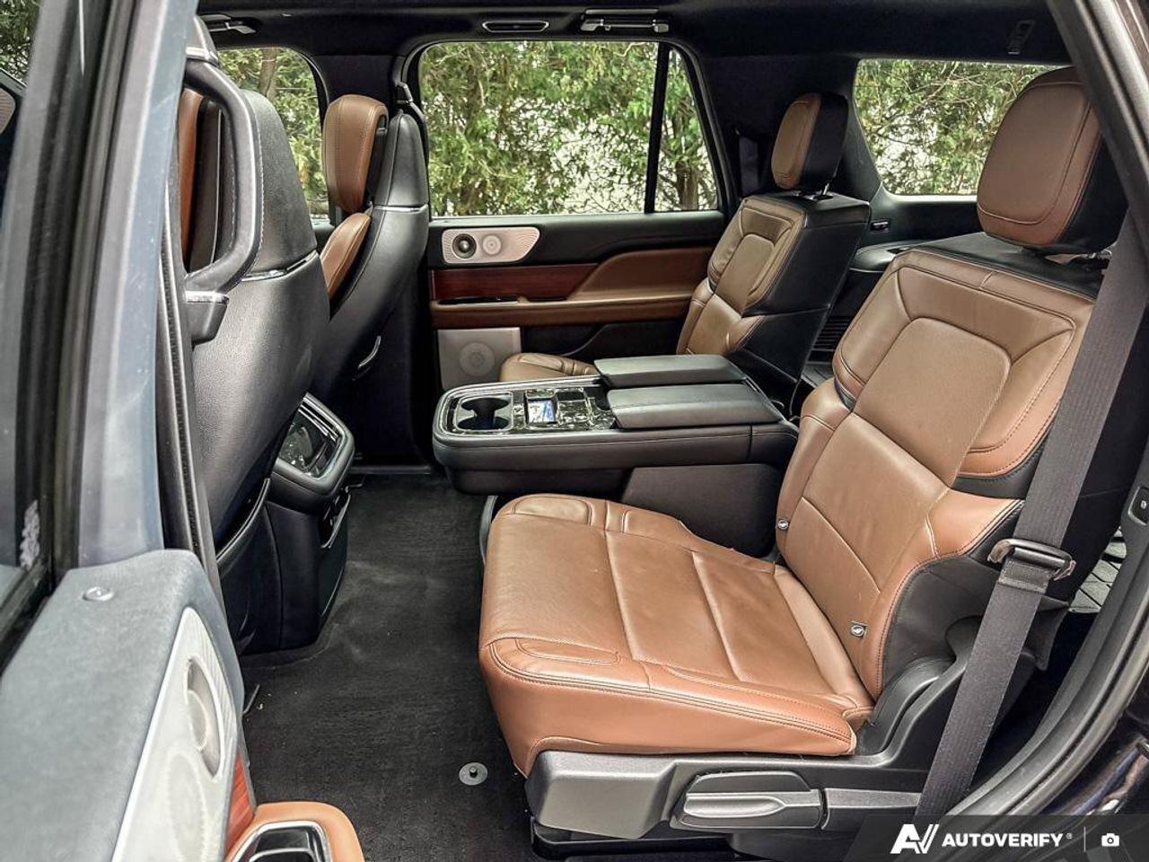 2023 Lincoln Navigator Reserve   201A   HTD STEER WHEEL   NAV Photo