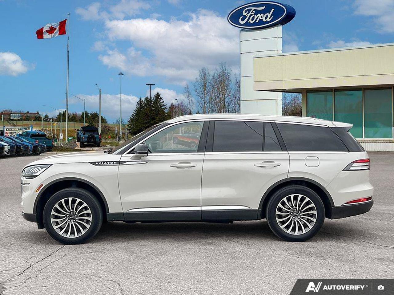 2024 Lincoln Aviator Reserve   200A   MOONROOF   HTD SEATS Photo