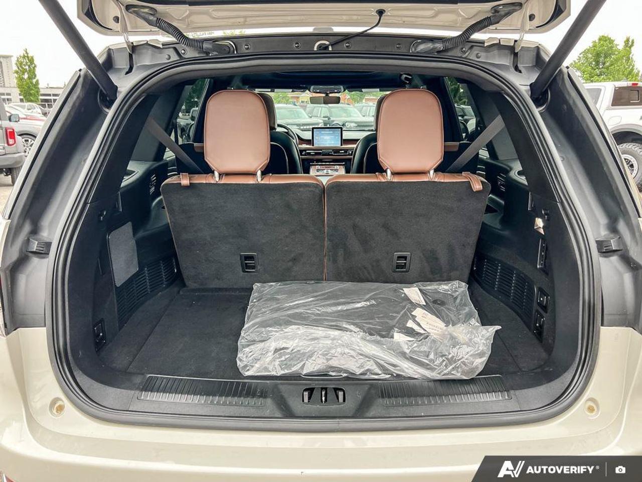 2024 Lincoln Aviator Reserve   200A   MOONROOF   HTD SEATS Photo