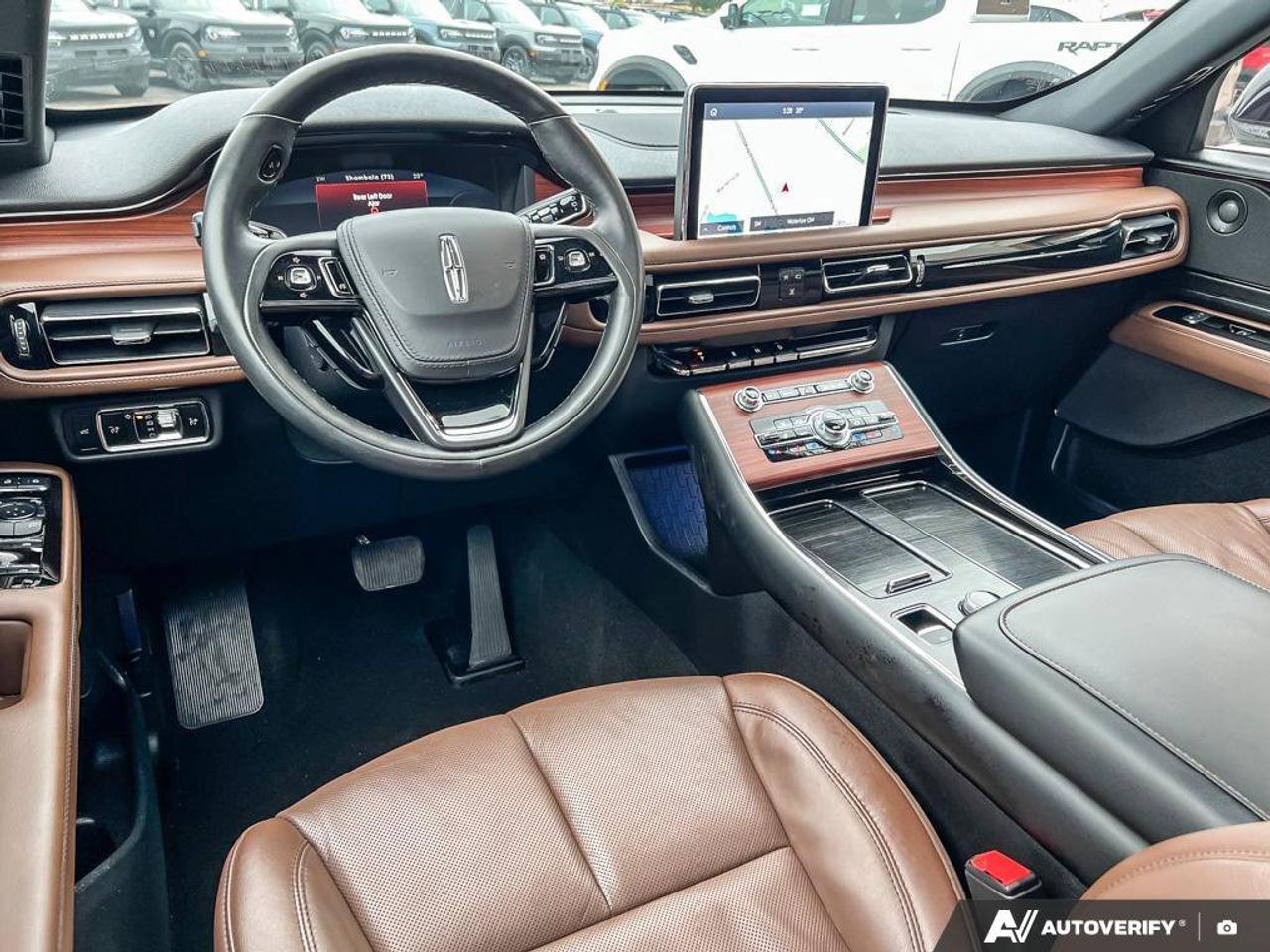 2024 Lincoln Aviator Reserve   200A   MOONROOF   HTD SEATS Photo