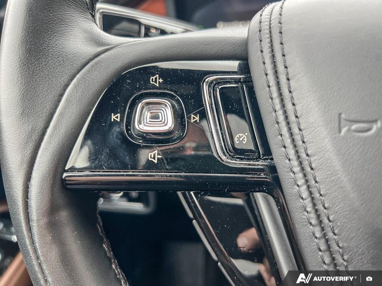 2024 Lincoln Aviator Reserve   200A   MOONROOF   HTD SEATS Photo