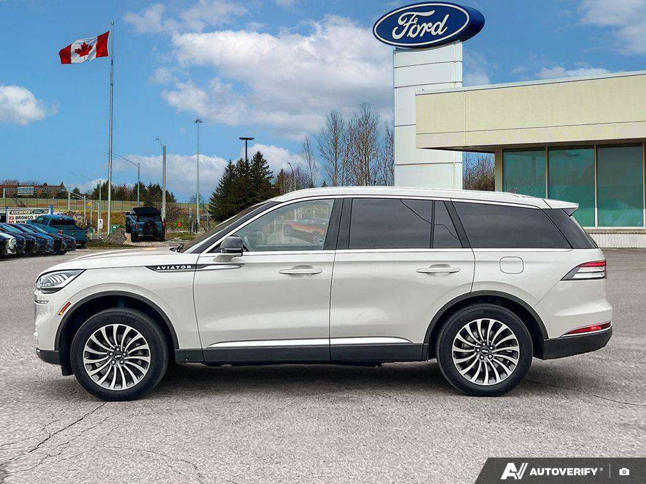 2024 Lincoln Aviator Reserve   200A   MOONROOF   HTD SEATS Photo