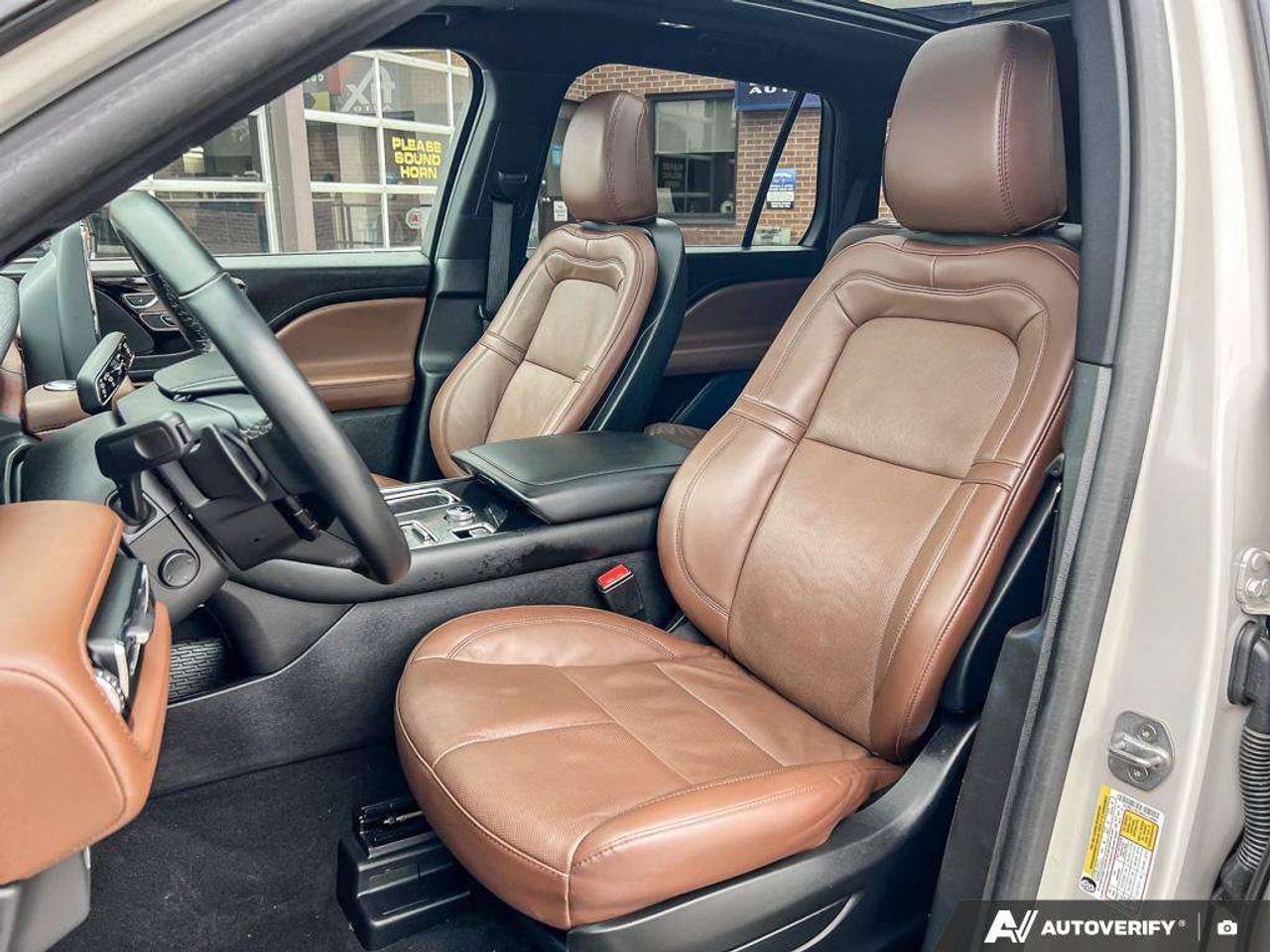 2024 Lincoln Aviator Reserve   200A   MOONROOF   HTD SEATS Photo