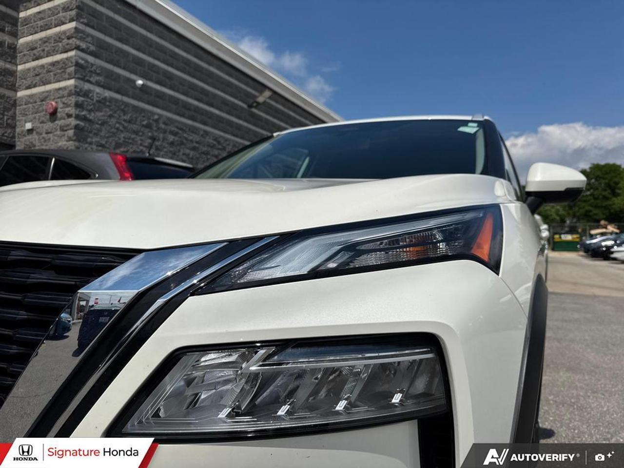 2023 Nissan Rogue SV MOONROOF Photo