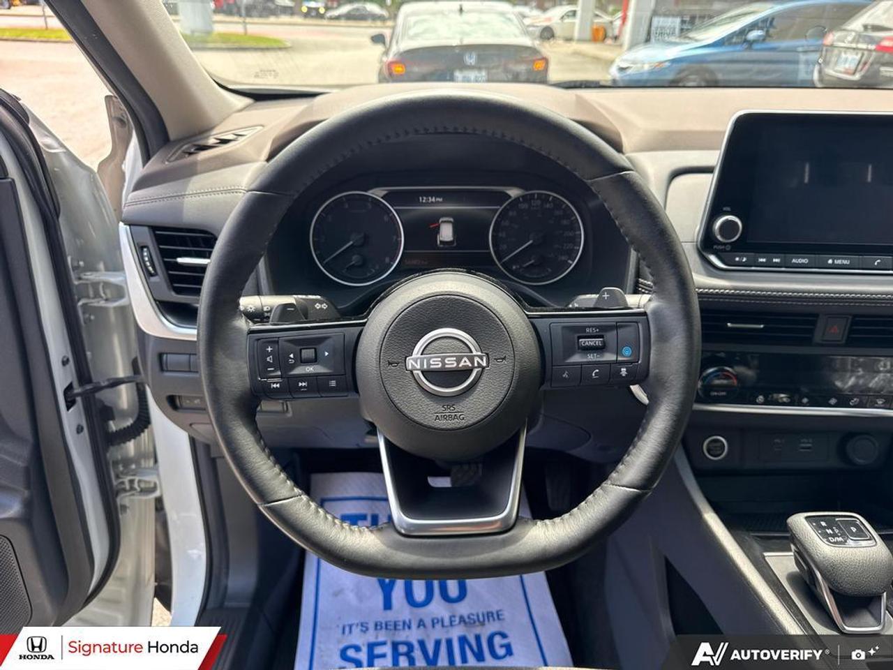 2023 Nissan Rogue SV MOONROOF Photo