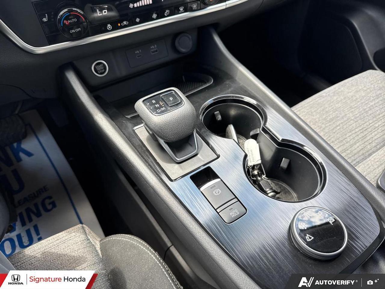 2023 Nissan Rogue SV MOONROOF Photo
